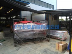 一批小型壓路機和激光整平機成功發(fā)出！