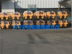 薩奧小型壓路機(jī)，瀝青灌縫機(jī)順利發(fā)往國外