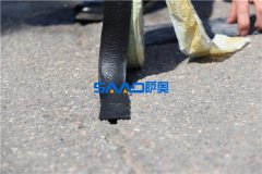 為什么稱防裂貼為山路修補(bǔ)利器呢？那是因?yàn)樗?/></a></span>

                    <div   id=
